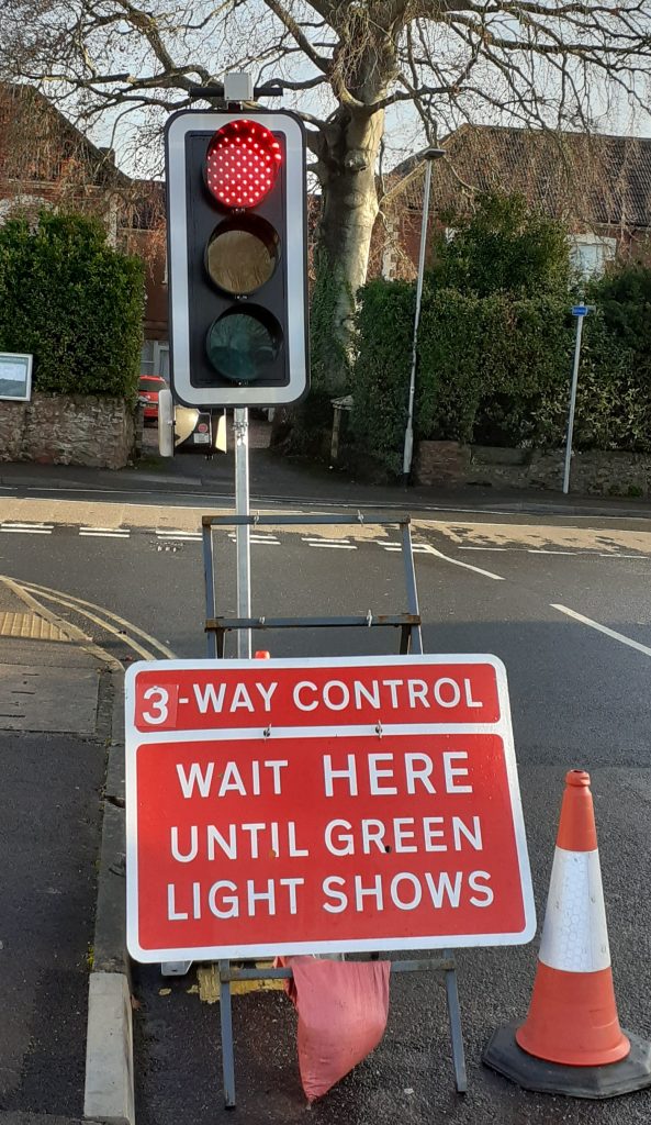 Temporary traffic light